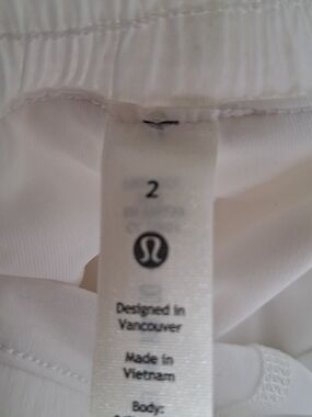 Lululemon White Athletic Skort - Size 2